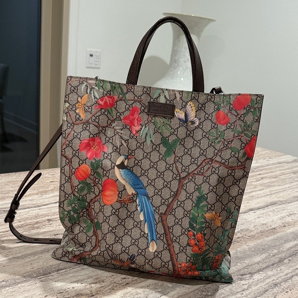 Gucci GG Supreme Monogram Tian Vertical Tote - Picture 1 of 11